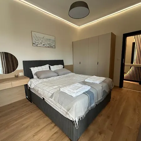 Apartment I&v